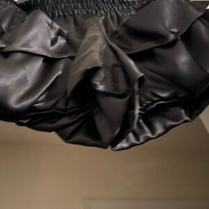 Black 💯 SILK Balloon Shorts, by J.Kincaid .